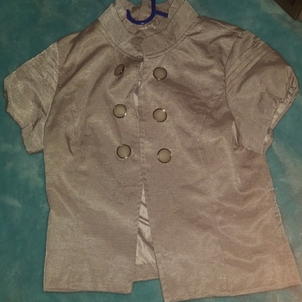 Vest - Picture 2 of 3